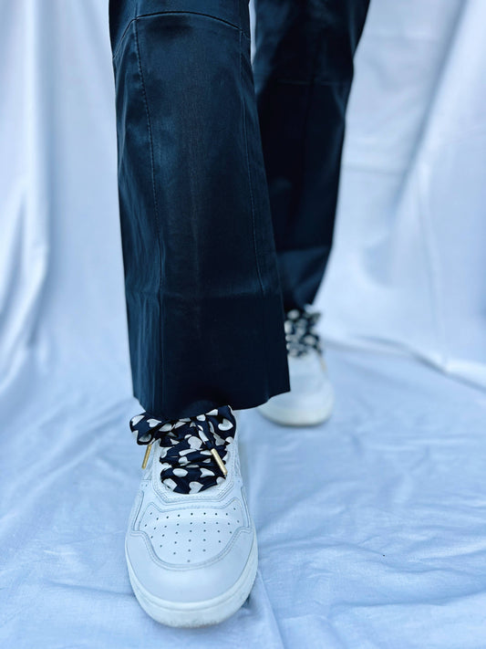 Black Heart Scarf – Wide Satin Shoelaces with Hearts