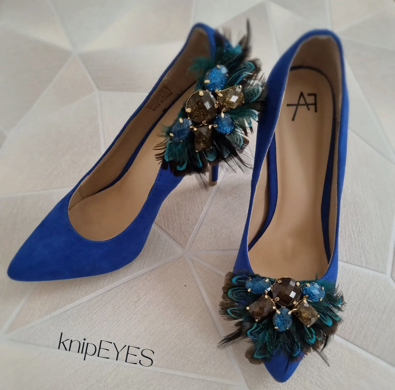 Feather Embellished Shoe Clip