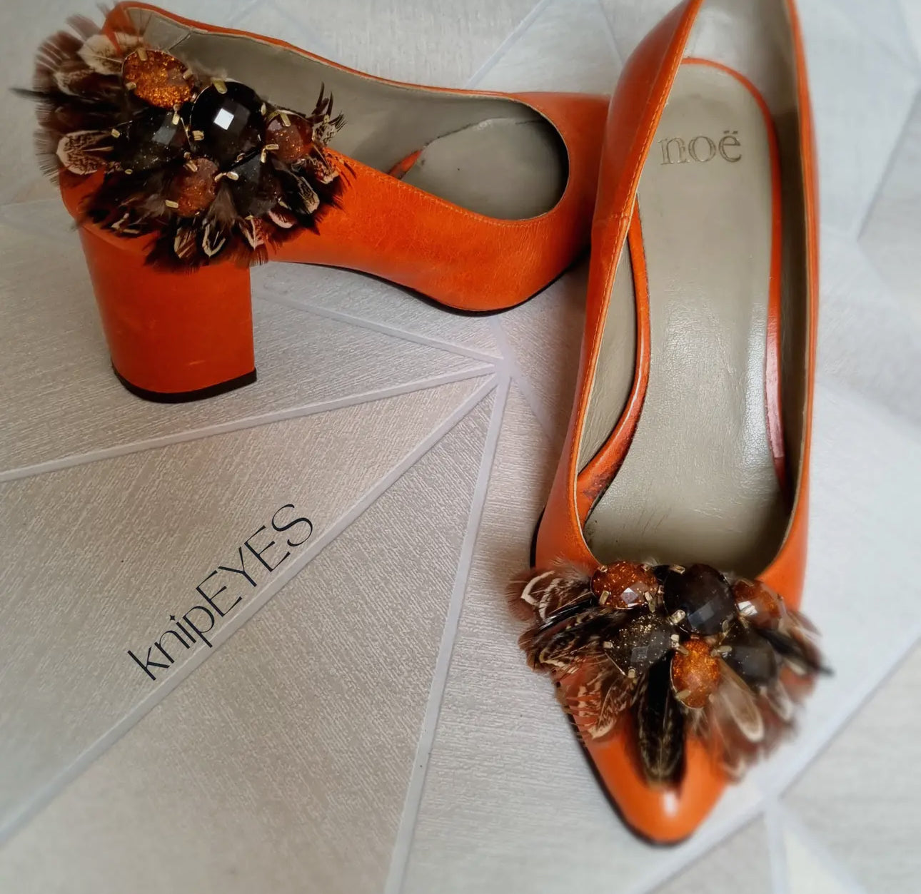 Feather Embellished Shoe Clip