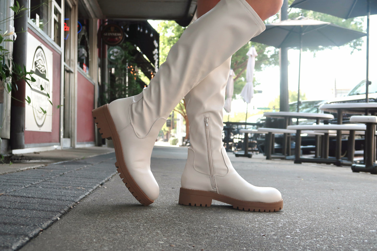 DIRTY LAUNDRY- Veelo