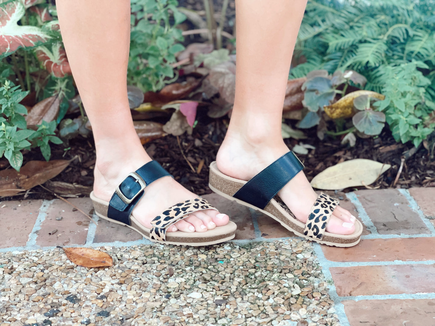 AETREX- Daisy Adjustable Slide