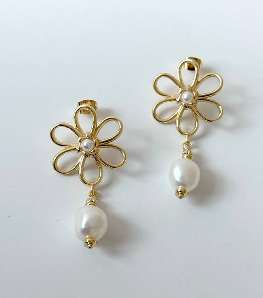 Myles Flower Pearl Earrings
