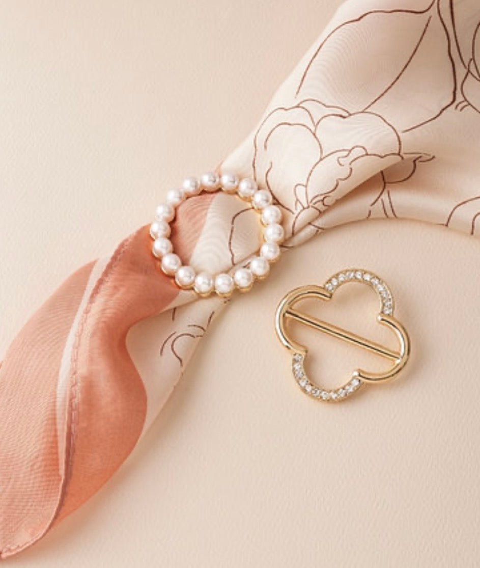 Pave Open Clover Scarf Ring