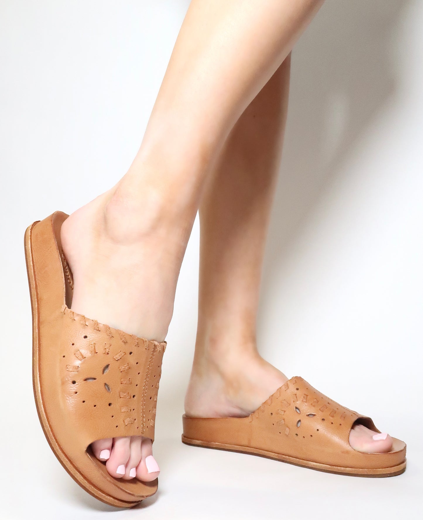 KORKEASE- Tutsi Woven