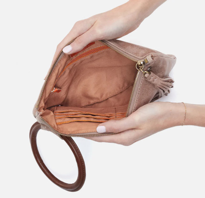 HOBO- Sheila Clutch