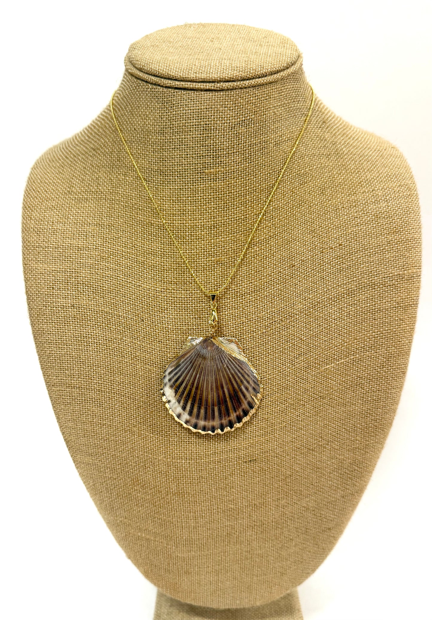 SINCERELY SAILOR-Dark Seashell Necklace