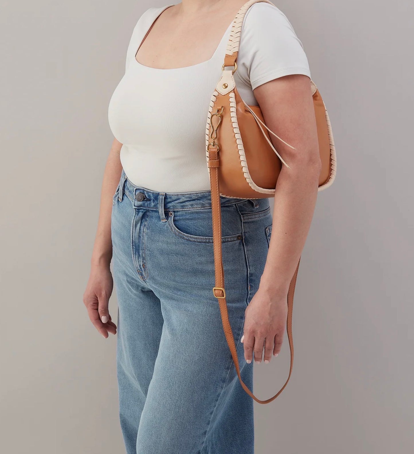 HOBO- Mia Crescent Hobo