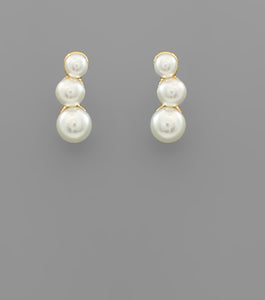 Gradual Pearl Earrings