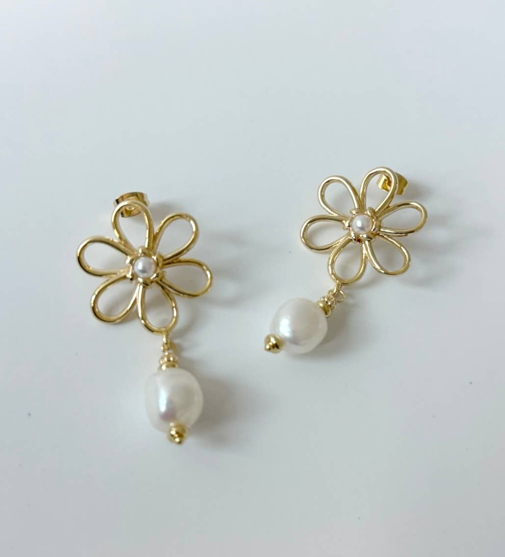 Myles Flower Pearl Earrings