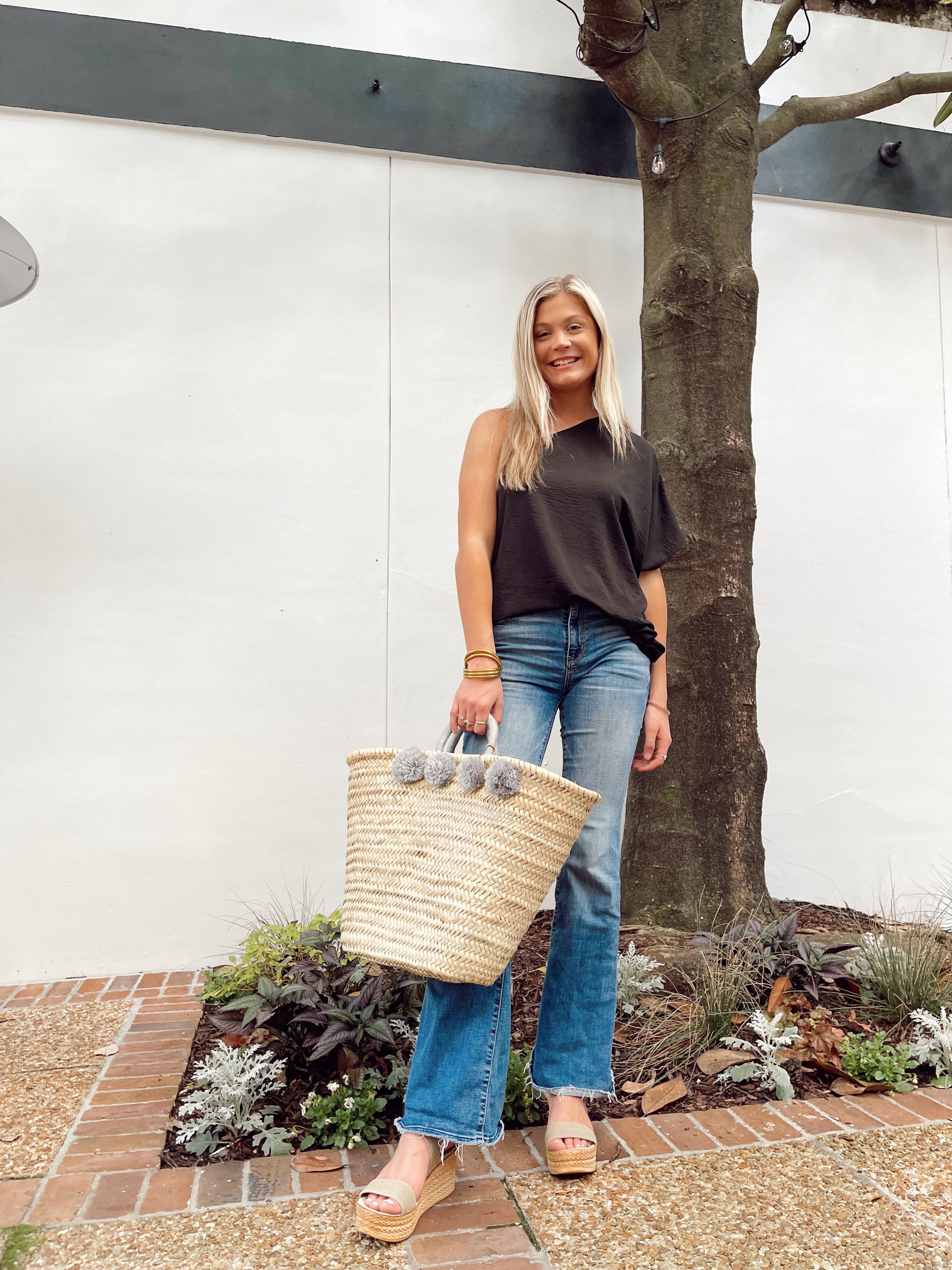 Straw Tote with Pom Pom